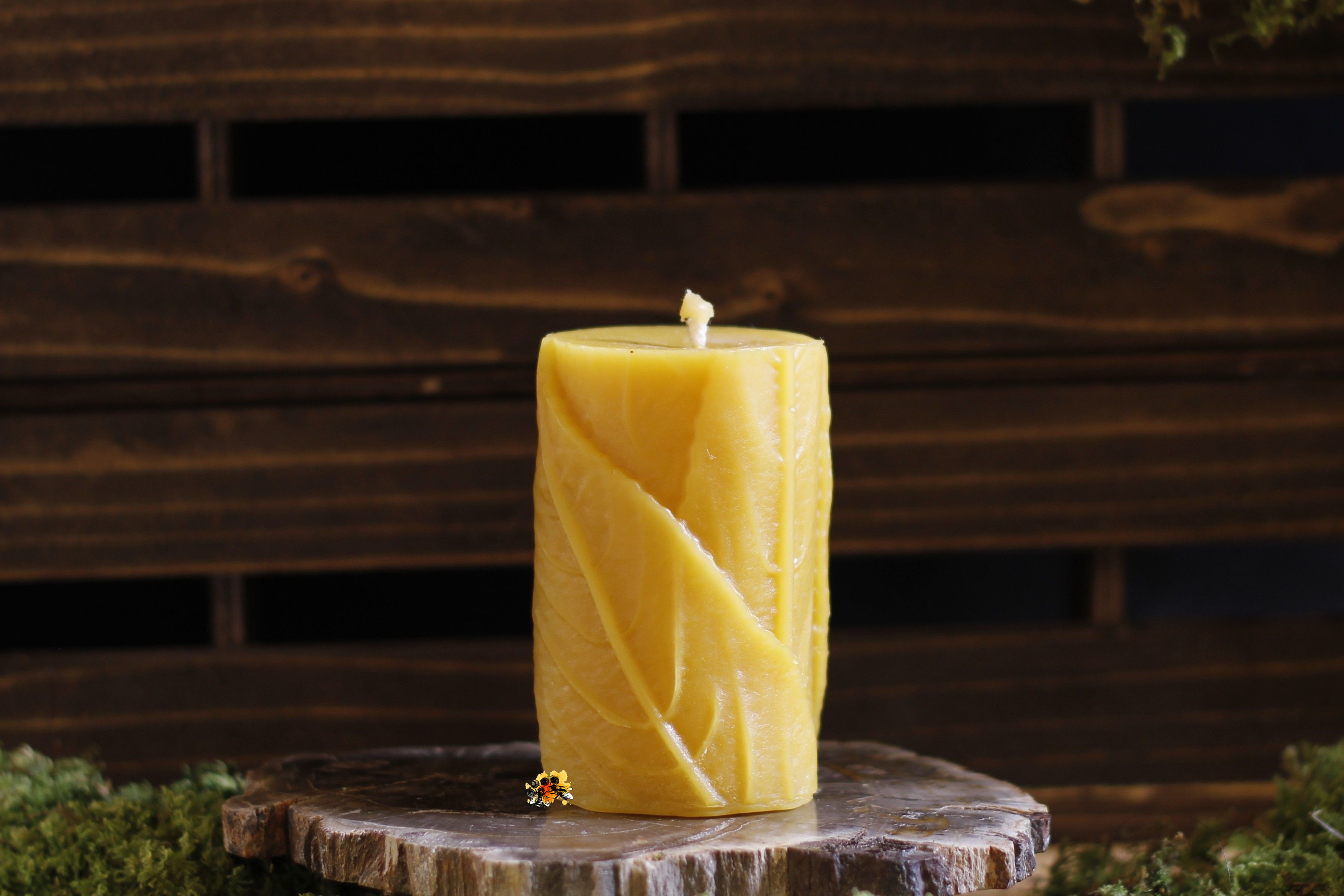 Stumpe "Blattmotiv" Bienenwachskerze