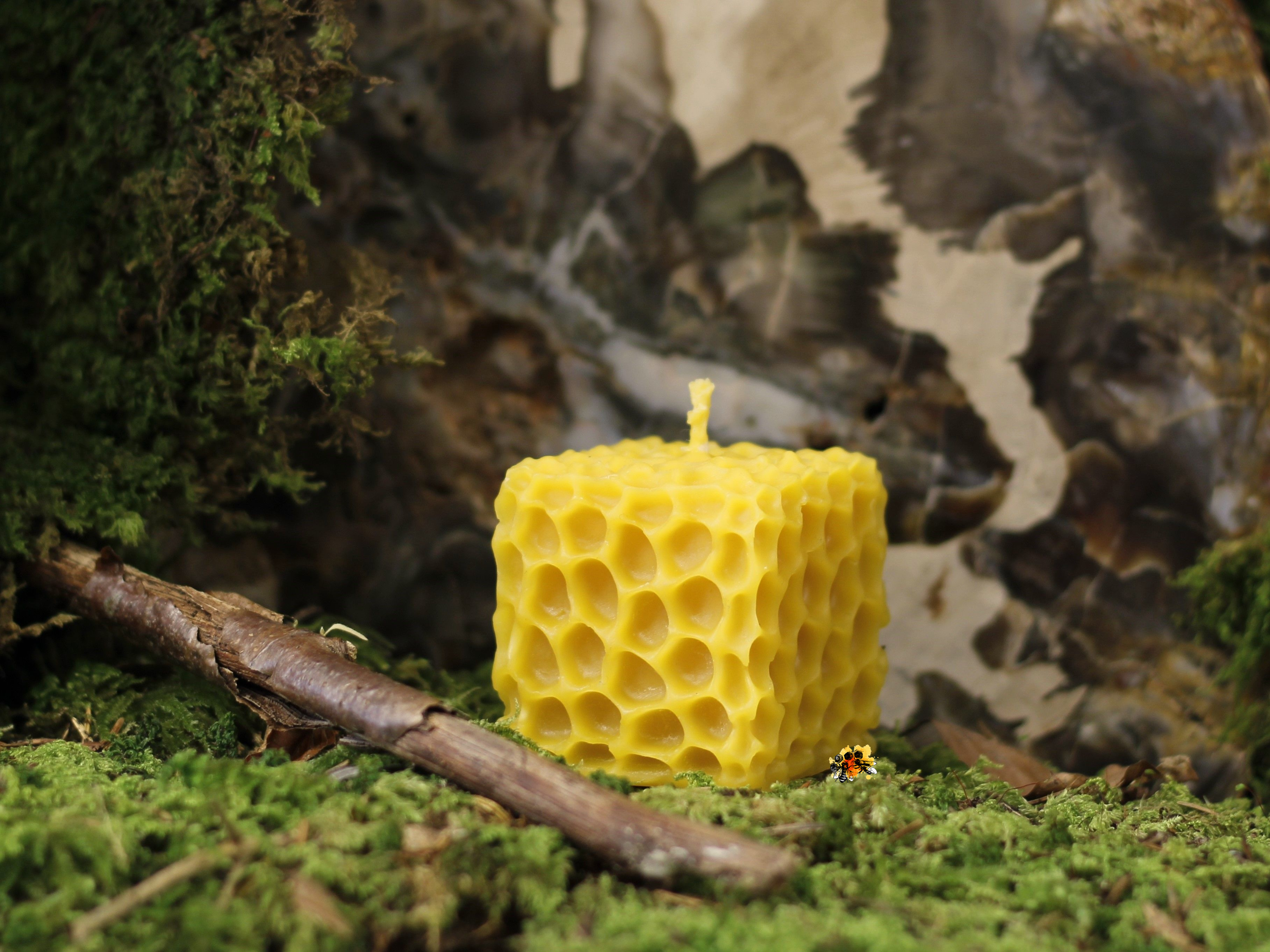 Kubus "Wachswunder" Bienenwachskerze